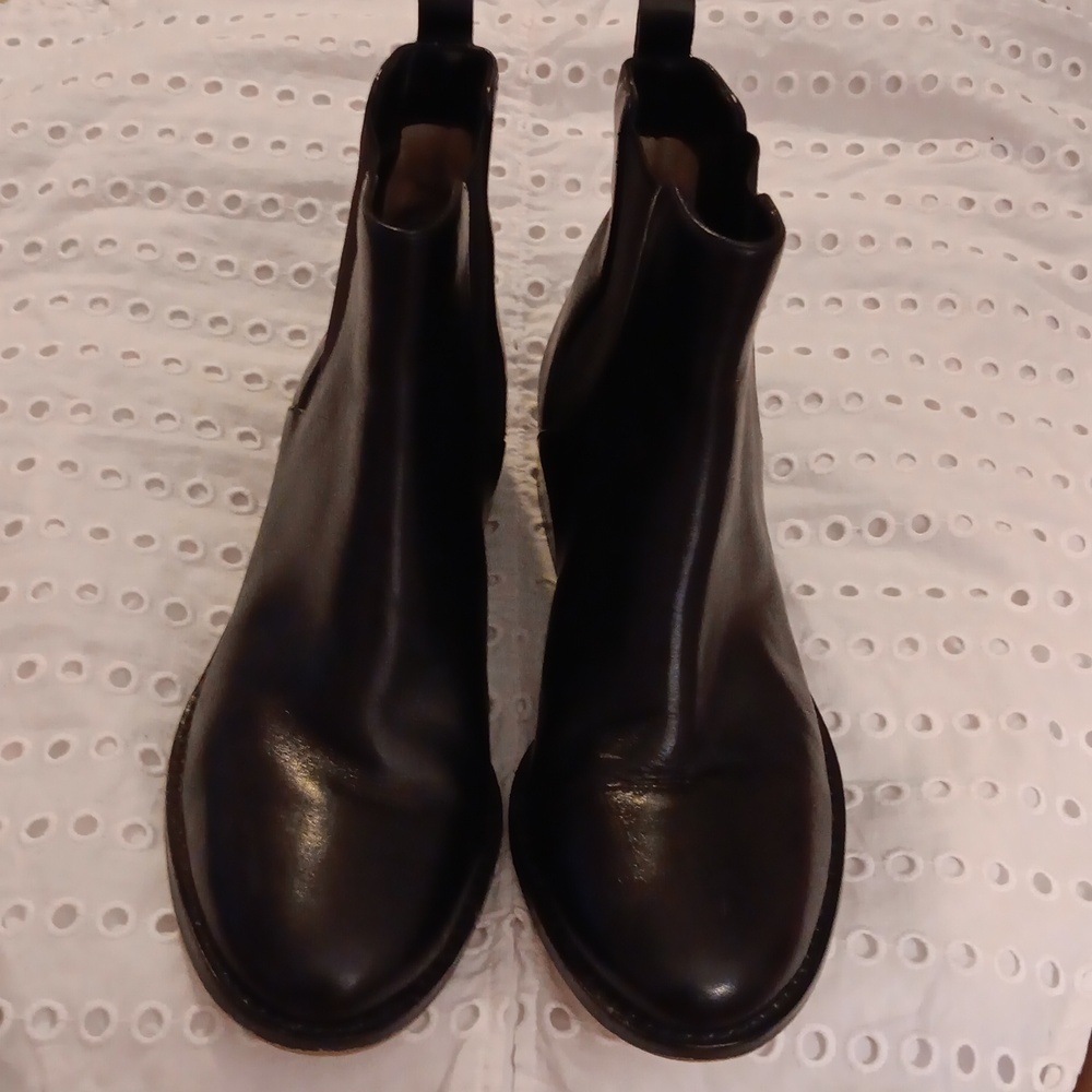 Michael Kors Black Leather Booties Size 7M